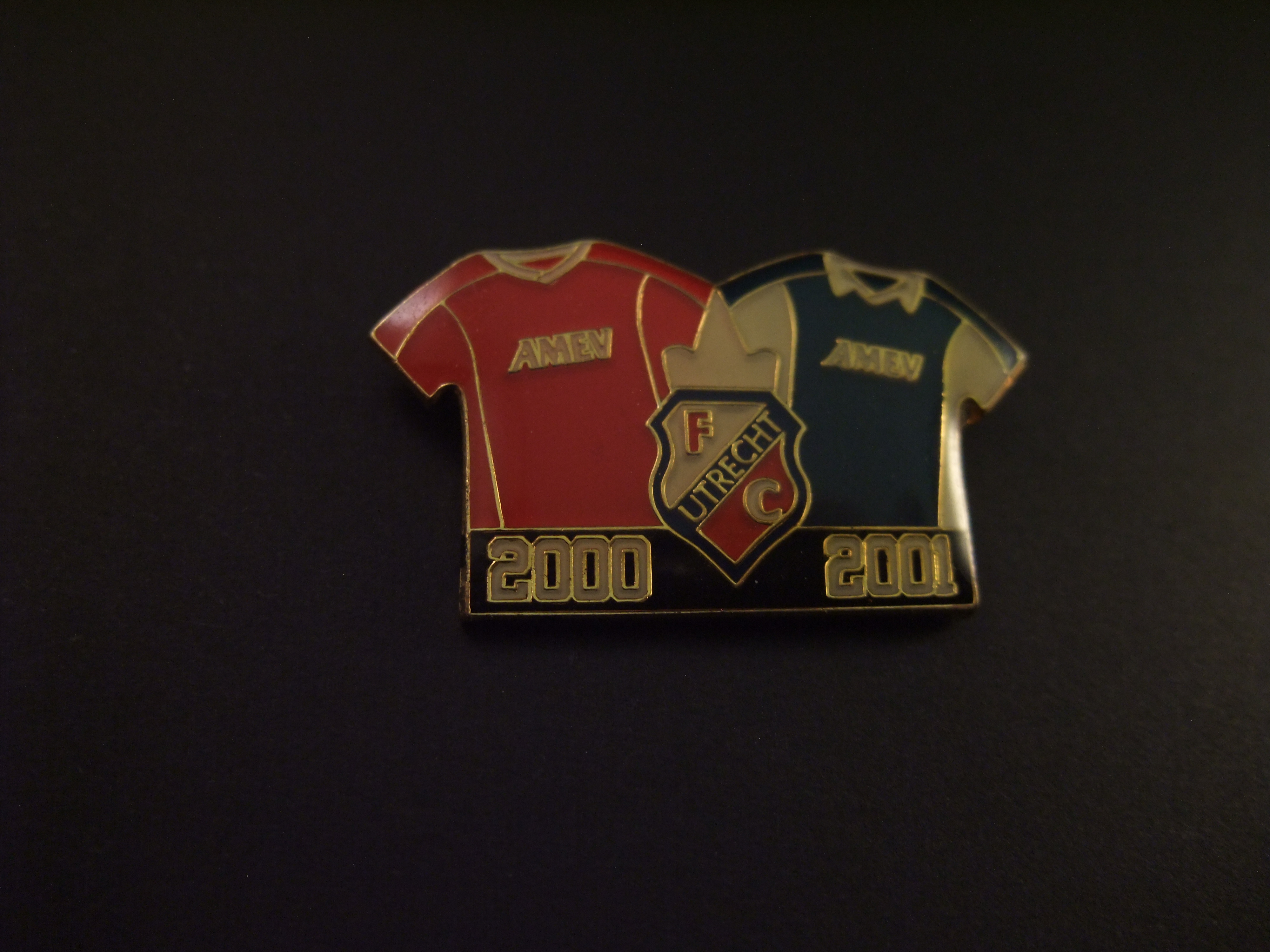 Fc Utrecht seizoen 2000-2001 uit en thuisshirt(sponsor AMEV)